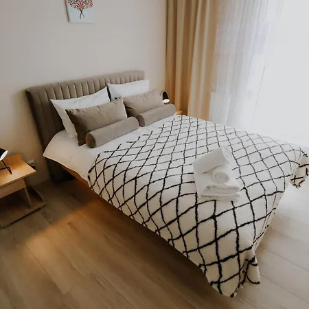 Nowy Zlocien Comfort By Bookinghost Appartement Cracovie